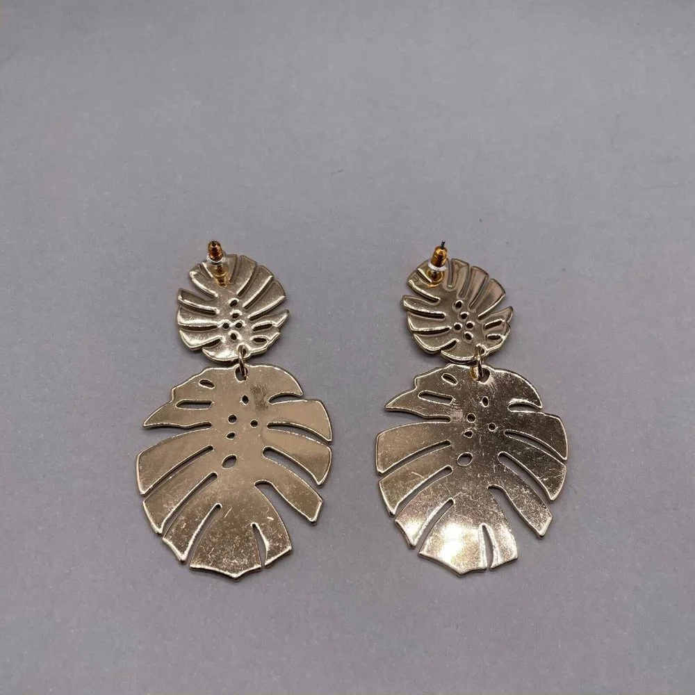 Palm Leaf Dangle Drop Earrings Gold Tone